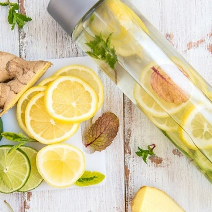 Có nên uống detox mỗi ngày